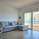 Apartment With Sea View In 185 *