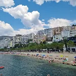 Apartamento With Sea View In 185 *