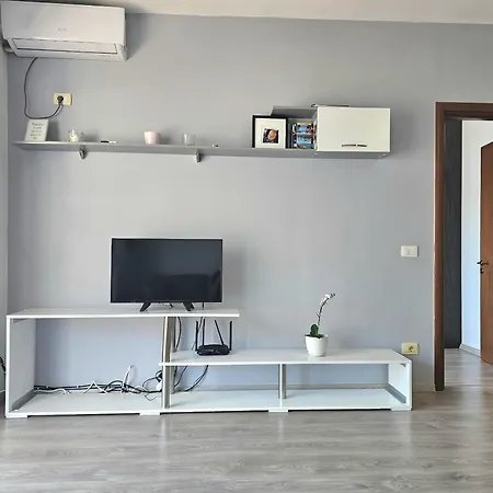 With Sea View In 185 *