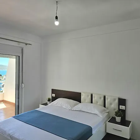 Διαμέρισμα With Sea View In 185 *