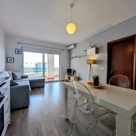 Apartmán With Sea View In 185