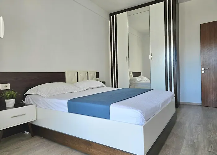 Apartment With Sea View In 185 Sarande